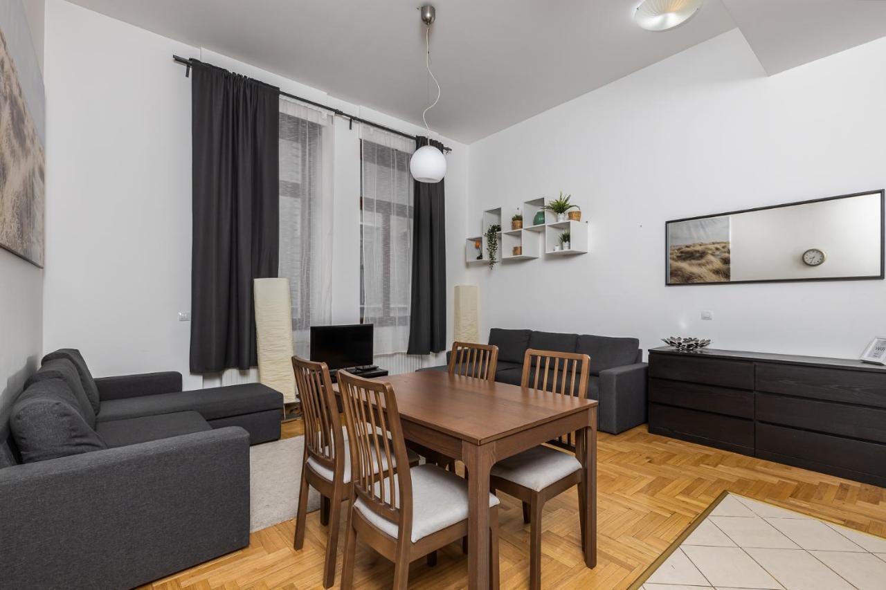 Cosy 1 Bedroom Apartment In Gozsdu Court Budapesta Exterior foto