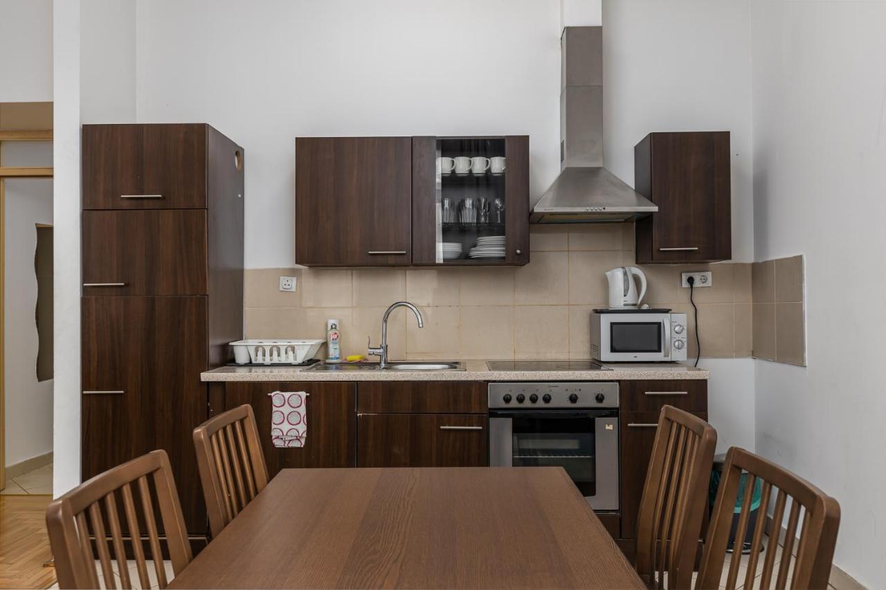 Cosy 1 Bedroom Apartment In Gozsdu Court Budapesta Exterior foto