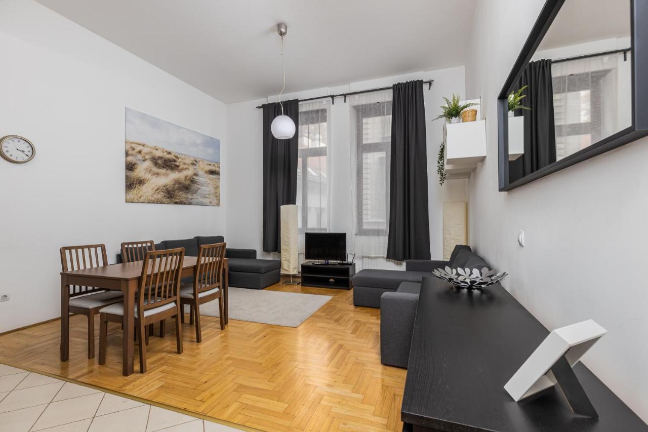 Cosy 1 Bedroom Apartment In Gozsdu Court Budapesta Exterior foto