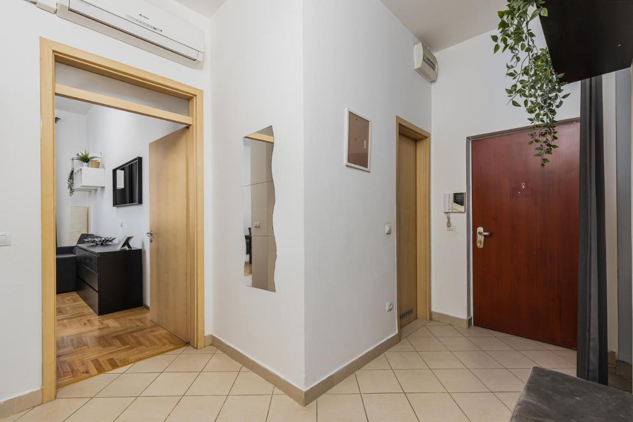 Cosy 1 Bedroom Apartment In Gozsdu Court Budapesta Exterior foto